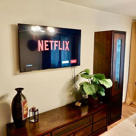 Yellow Apartment Airport Galeria Mokotow Netflix Warszawa Exteriör bild